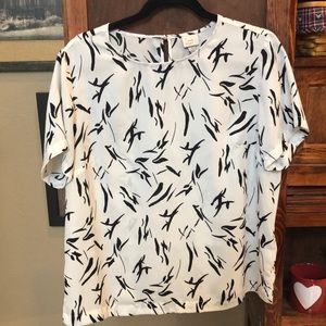 A New Day Blouse 🌸 Size Large